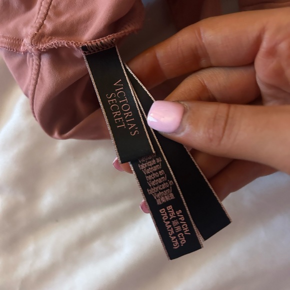 Victoria’s Secret Pink Bralette Size Small - Picture 2 of 2